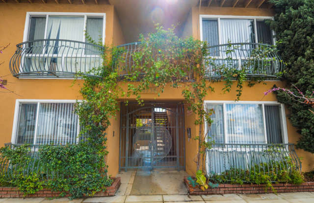 10736 Magnolia Blvd.