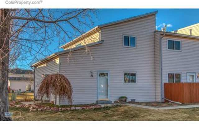 3bed 2 bath End Unit Townhouse Off Bike Path & Next to Park