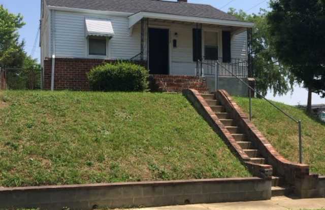1132 East 15th Street