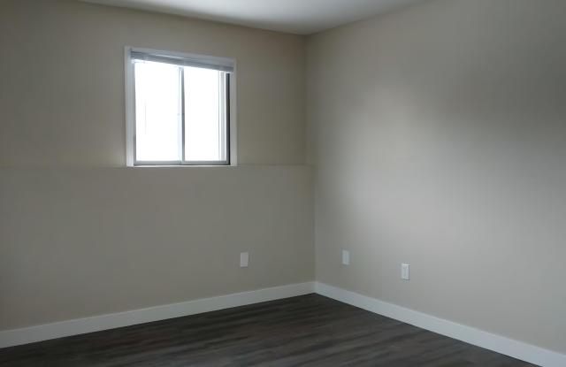 920 Summit Avenue - 102