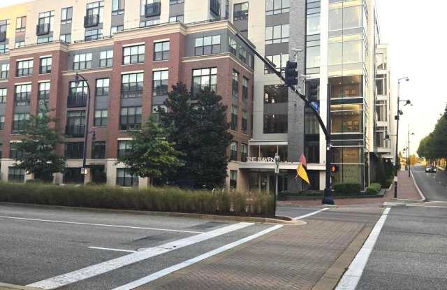 145 RIVERHAVEN Drive unit: 533