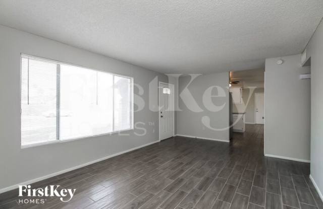 5909 South Palm Drive