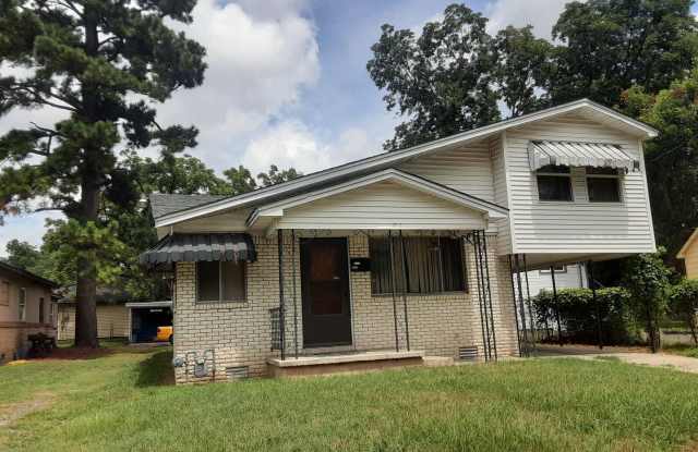 4605 School St.