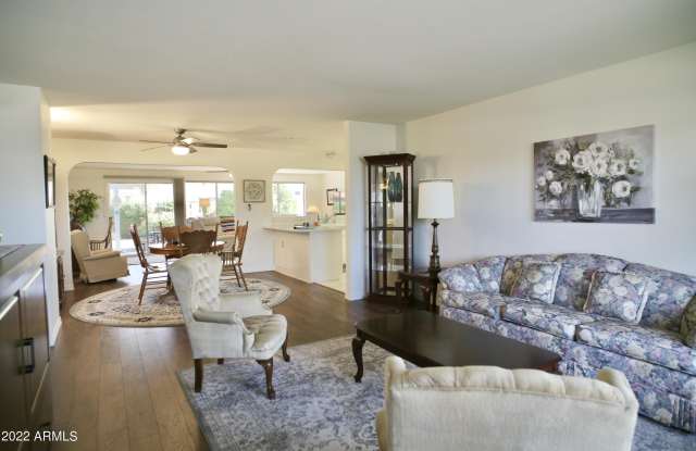 8307 E PUEBLO Avenue