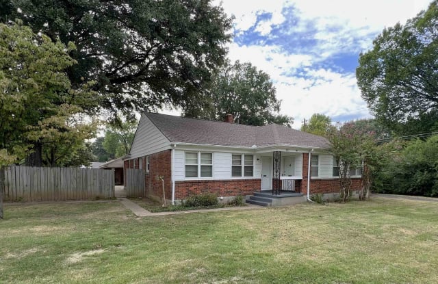 465 N GRAHAM - 465 North Graham Street, Memphis, TN 38122