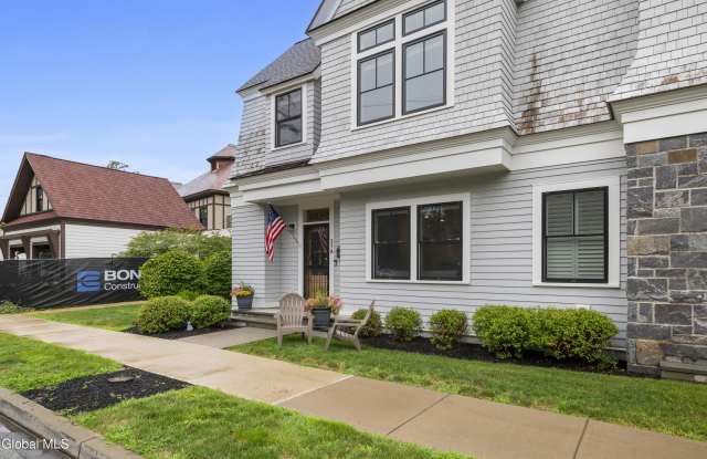 37 White Street unit: 5A