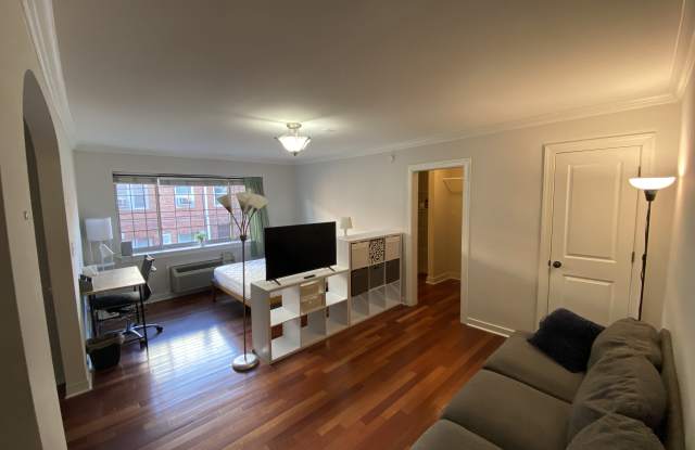 820-b South Washington Street