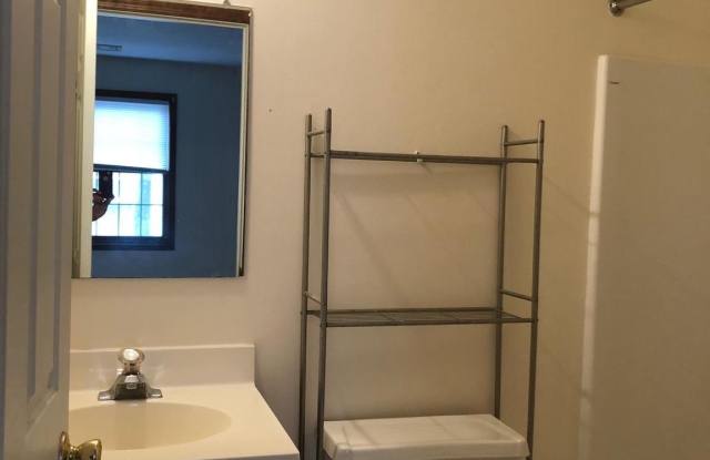 358 MAIN Street unit: 3