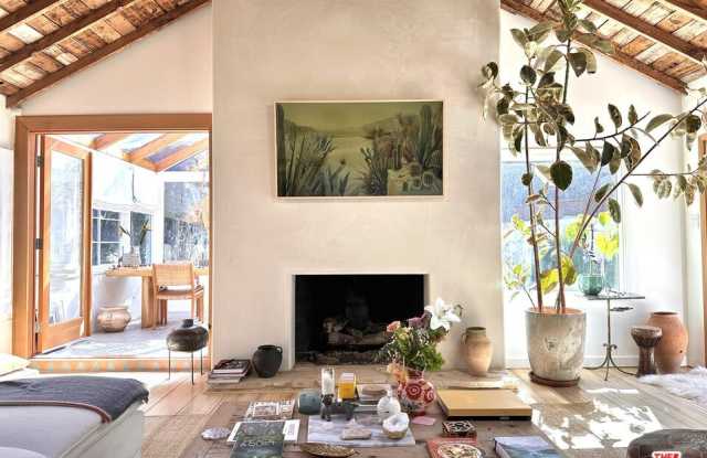 8350 Yucca Trl