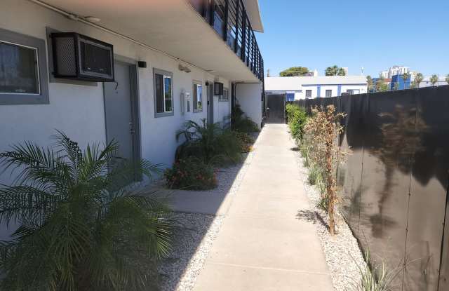 211 S 13th St Unit 02