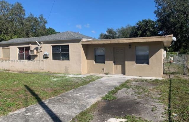 1990 NW 88th St - 1990 Northwest 88th Street, West Little River, FL 33147