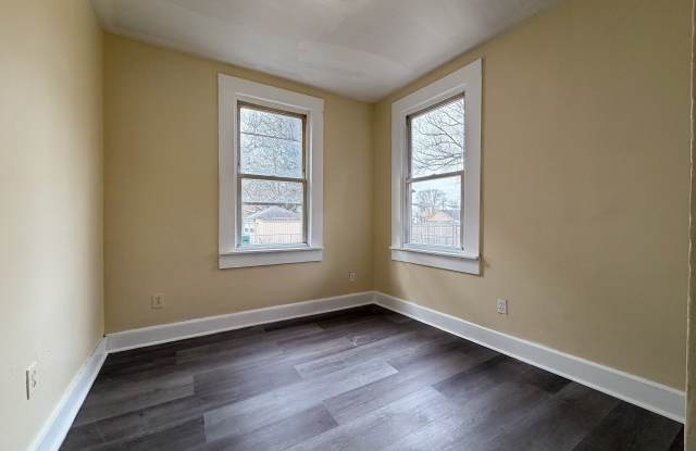 330 Hollister Street