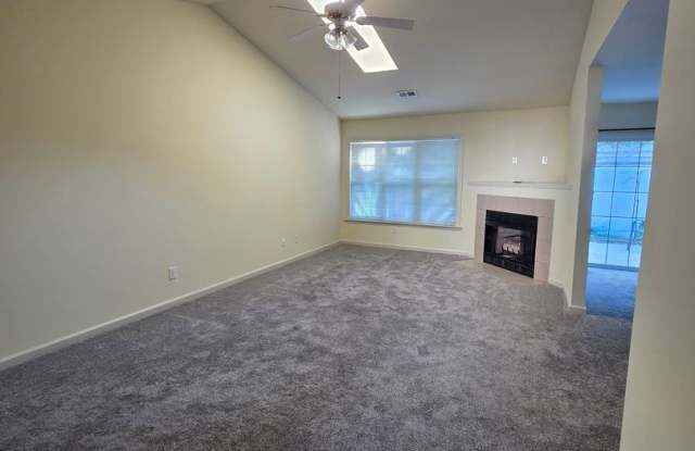 3 BR Townhome in north High Point!