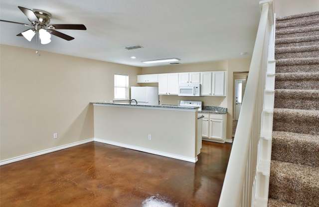 Photo of ✨ Spacious  Stylish 4-Bedroom Duplex✨ 1/2 off 1st Month