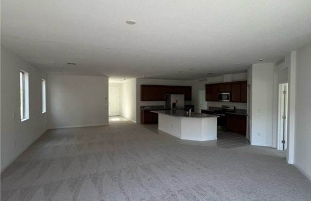 7543 Knights Xing Ave