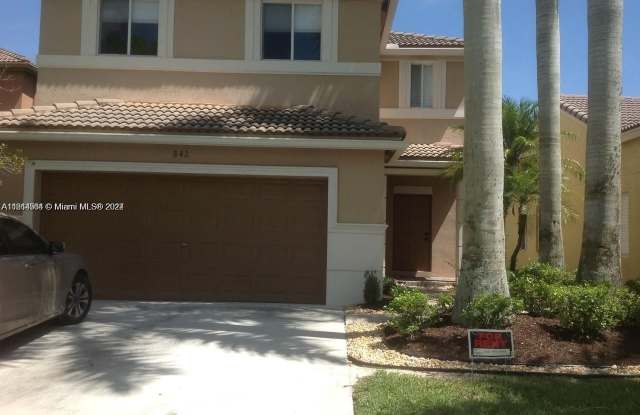 842 Golden Cane Dr
