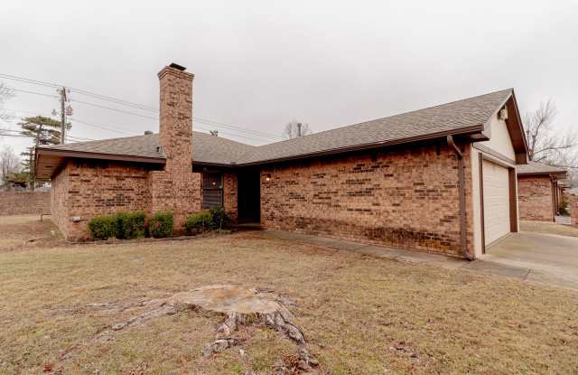 2 Bed 2 Bath in Bethany!