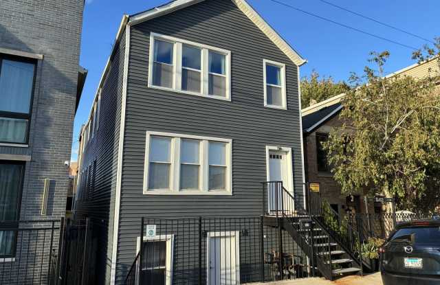 Photo of 544 W Cullerton Avenue