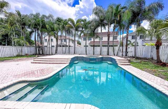1118 Hickory Way