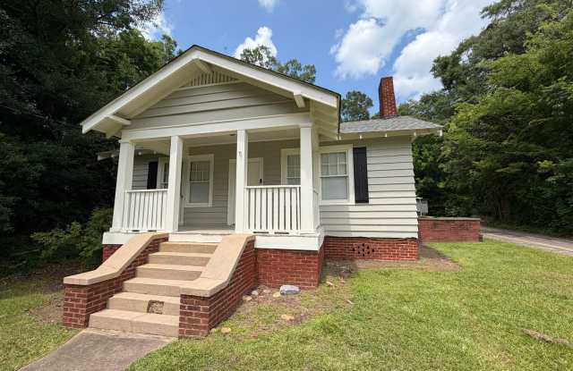 2/2 House in Old East Rome $1,395