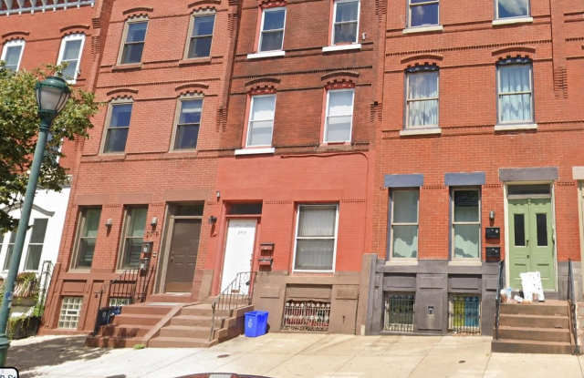 2917 GIRARD AVE