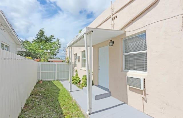 5835 SW 4th St - 5835 SW 4th St, Miami, FL 33144