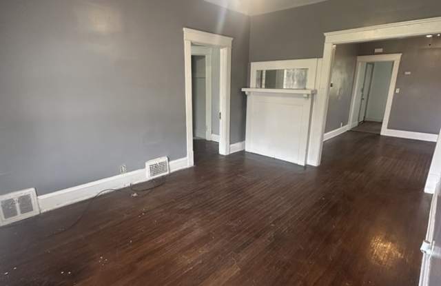 12711 Locke Avenue - Upstairs