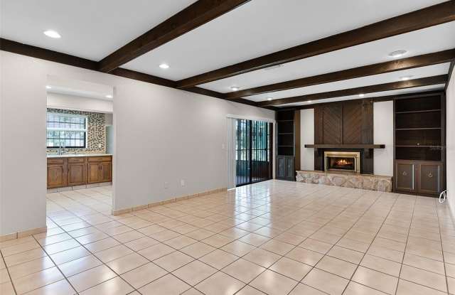 8208 LA SERENA DRIVE