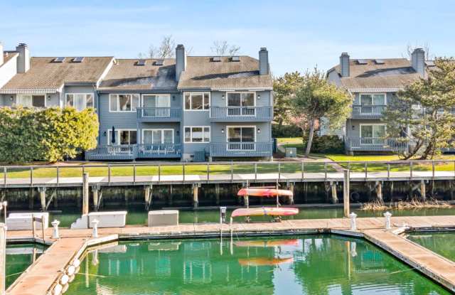 Photo of 1 Island Drive