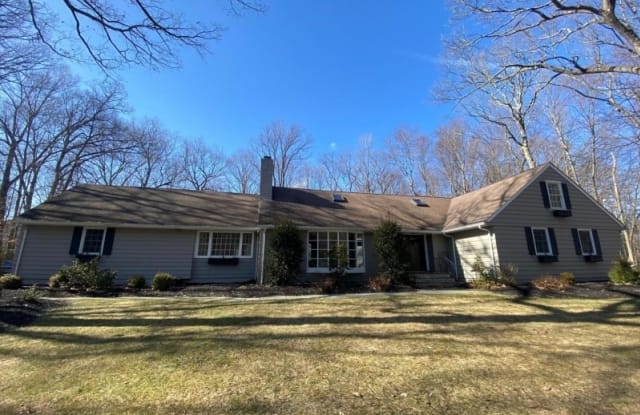 465 Laurel Ln - 465 Laurel Lane, Kinnelon, NJ 07405