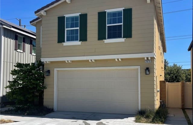 Photo of 2076 E Bulletin Privado