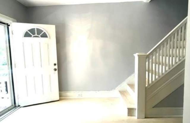 4909 NW ILLINOIS Avenue NW