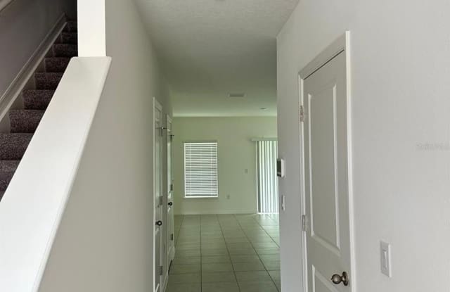 32132 EASTERN REDBUD BRANCH