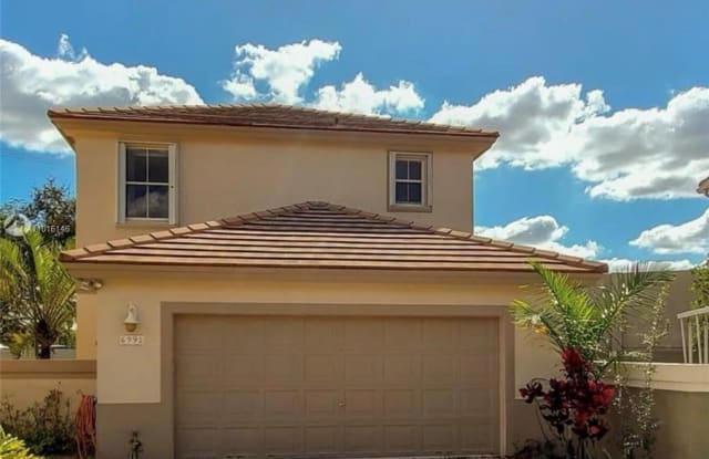 6992 SW 148th Ln - 6992 Southwest 148th Lane, Davie, FL 33331