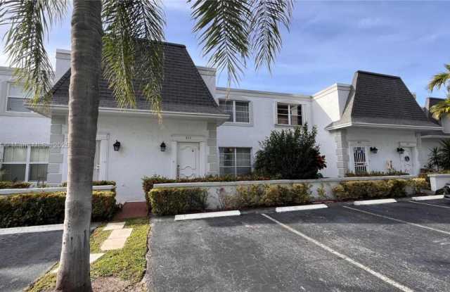 Photo of 807 NE 27th Ave