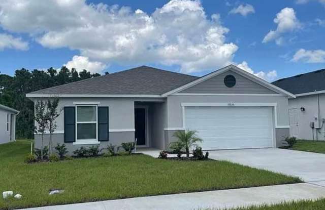 Beautiful 4 Bed 2 Bath Charmer For Rent! AVAILABLE ASAP! - 16655 Centipede Street, Four Corners, FL 34714
