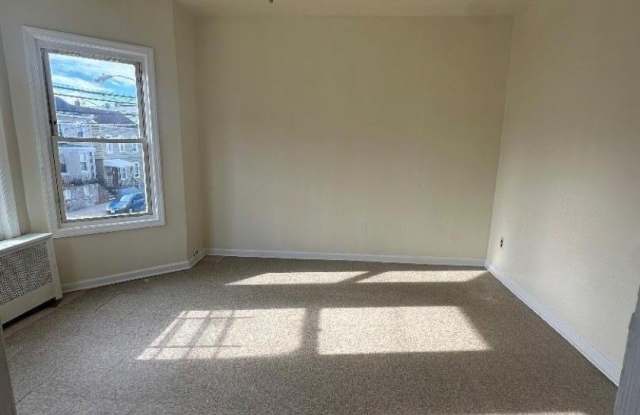 Photo of 115 Danforth Ave