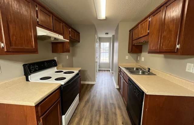 Renovated 3 Bedroom 3 Bath Townhome for Rent!