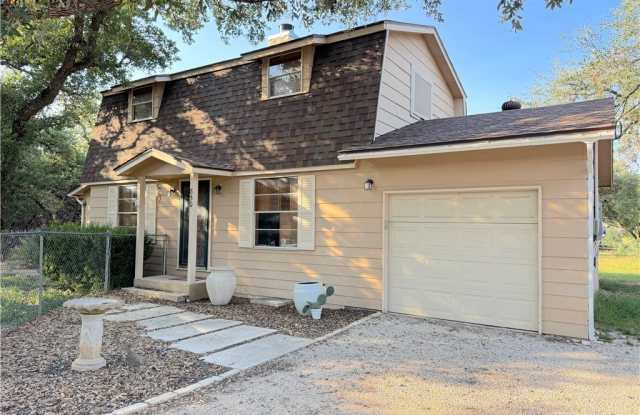 Photo of 850 Riviera Drive