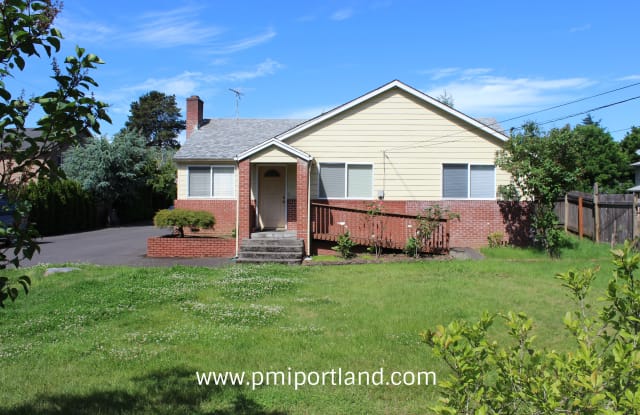 2649 SE 174th Ave - 2649 Southeast 174th Avenue, Portland, OR 97236