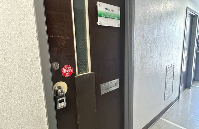 Prime Office Space for Rent in the Kaimuki Professional Building