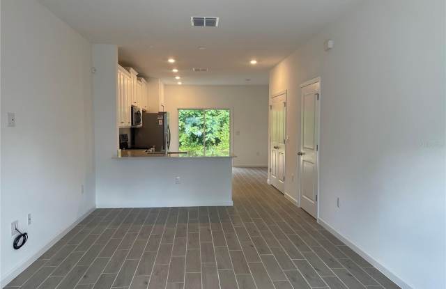 3409 SW 34TH AVENUE CIRCLE