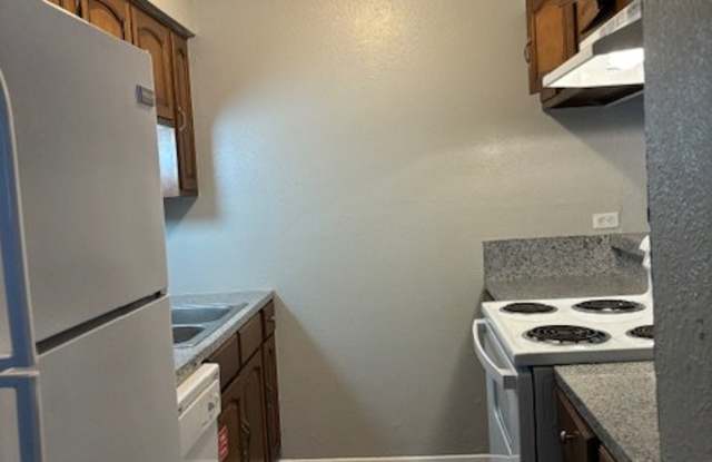 4013 Montego Dr - 06