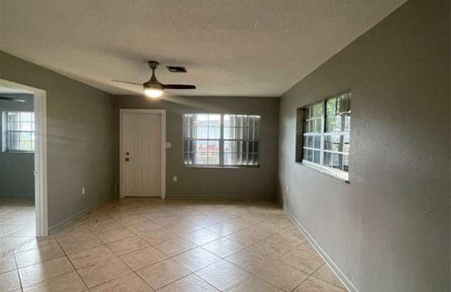 815 Courtington Lane