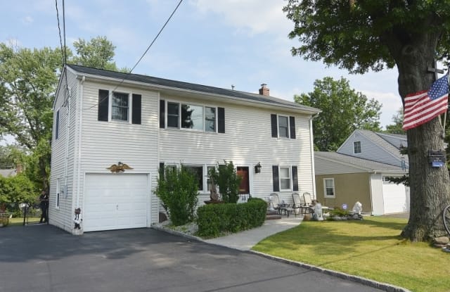 7 MIDDLE AVE - 7 Middle Avenue, Summit, NJ 07901
