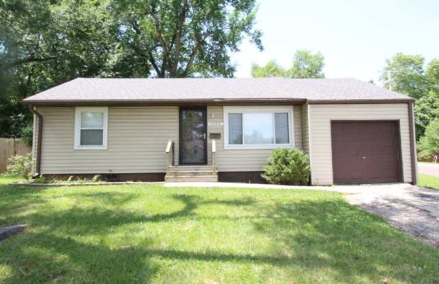 2+ Bedroom 1 Bath Home In Overland Park Kansas - 7600 Floyd Street, Overland Park, KS 66204