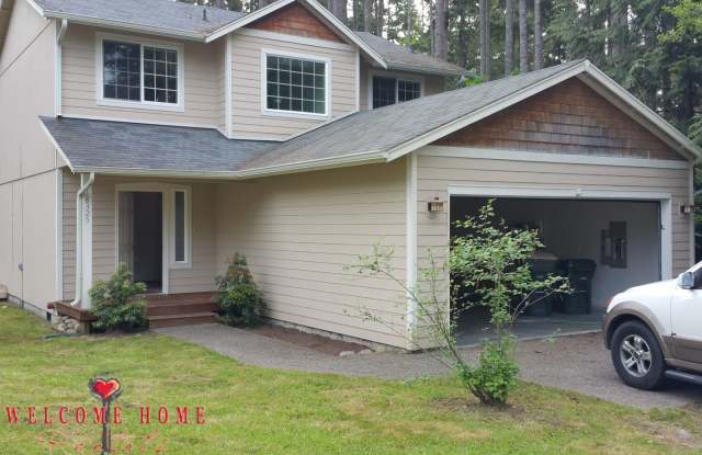 Photo of The amenities of an apartment community in a gorgeous home!