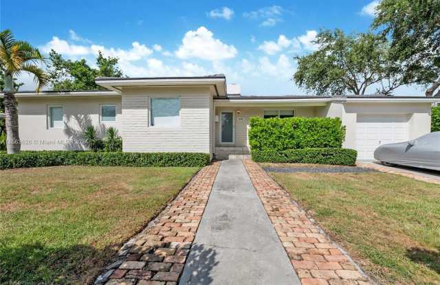 1240 South Alhambra Circle - 1240 South Alhambra Circle, Coral Gables, FL 33146