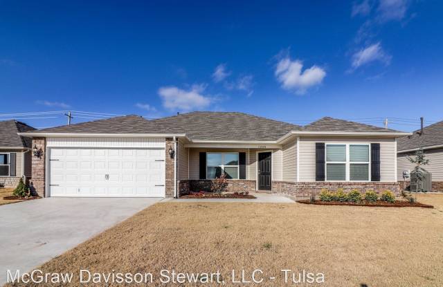 1208 E. Quincy St. - 1208 East Quincy Street, Broken Arrow, OK 74012