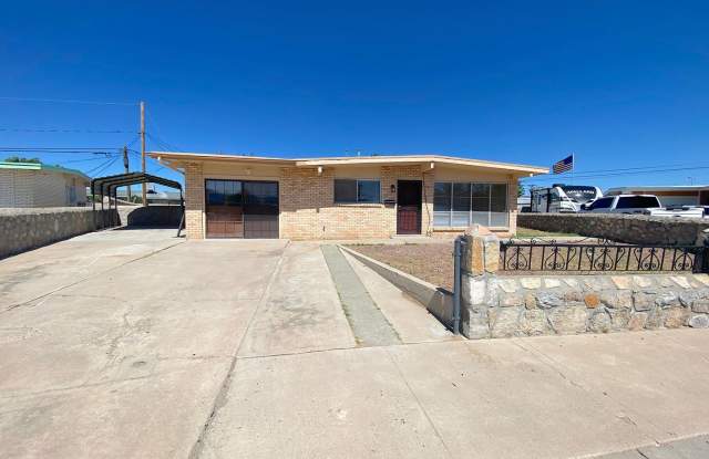 Northeast El Paso 3 bed with Refrig A/C